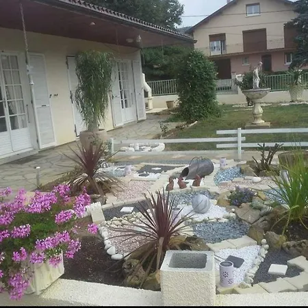 Maison De Vacances Saint-Amour  Extérieur photo