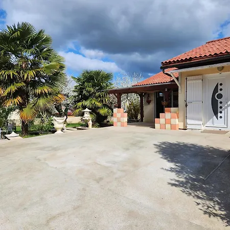 Maison De Vacances Saint-Amour  Extérieur photo